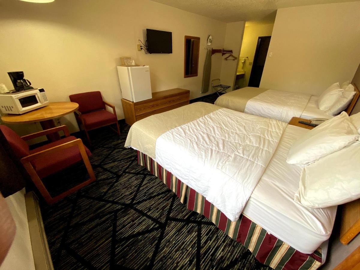 Woodland Inn & Suites Medford ภายนอก รูปภาพ