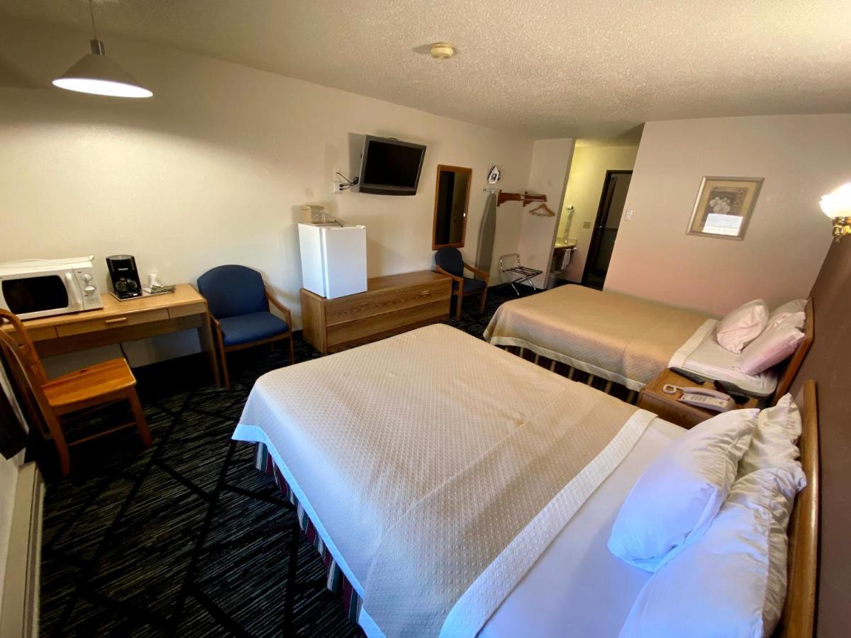 Woodland Inn & Suites Medford ภายนอก รูปภาพ
