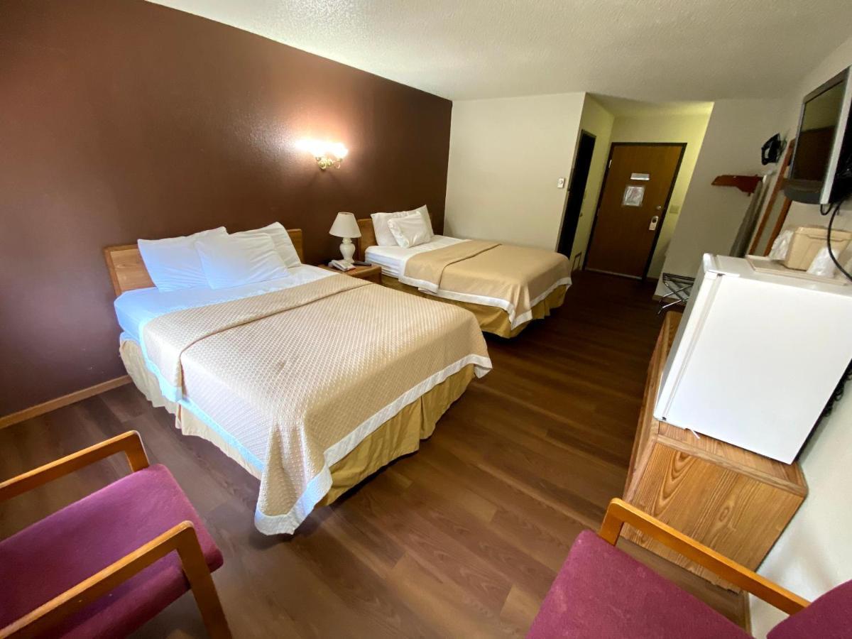 Woodland Inn & Suites Medford ภายนอก รูปภาพ