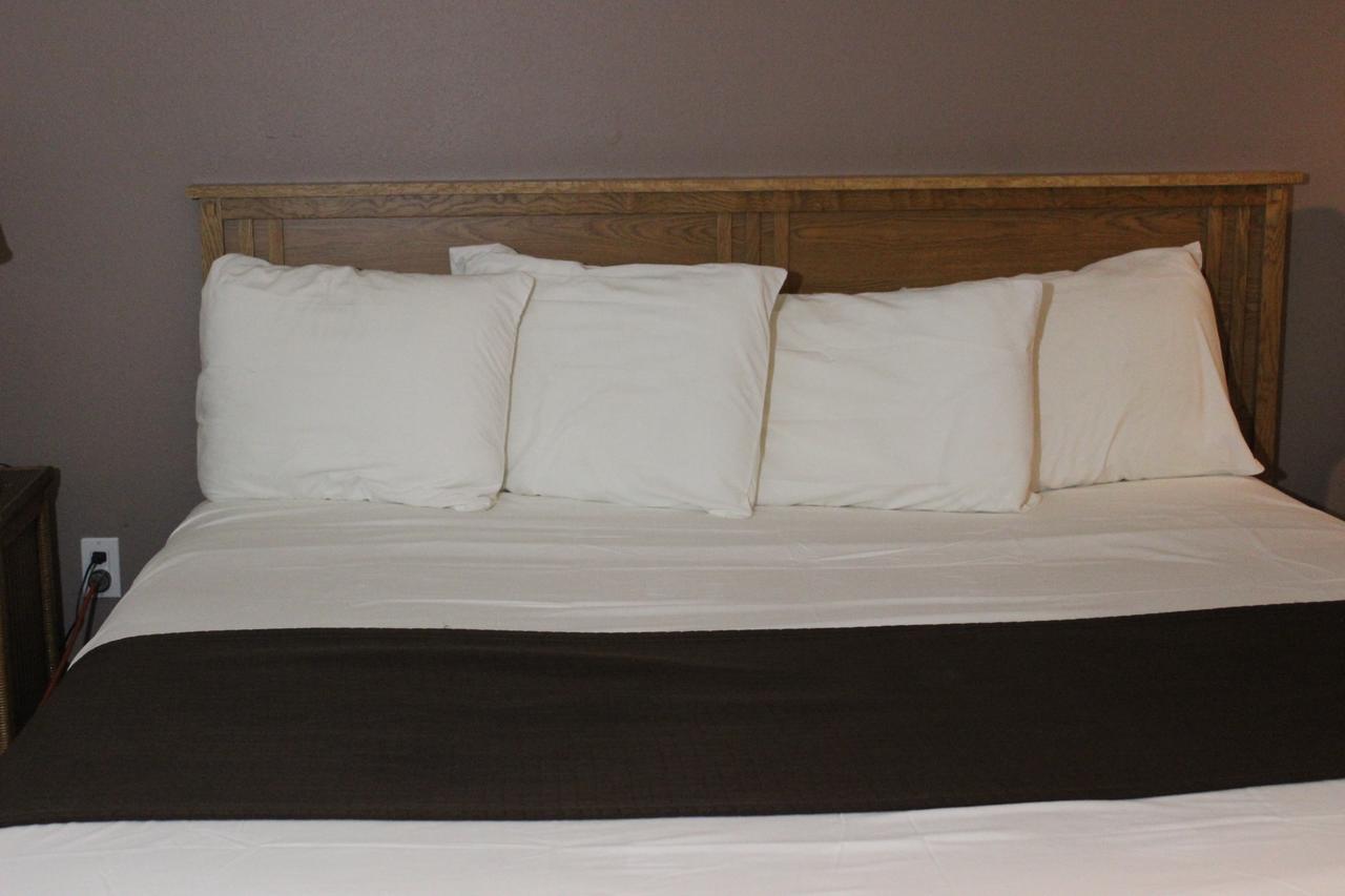 Woodland Inn & Suites Medford ภายนอก รูปภาพ
