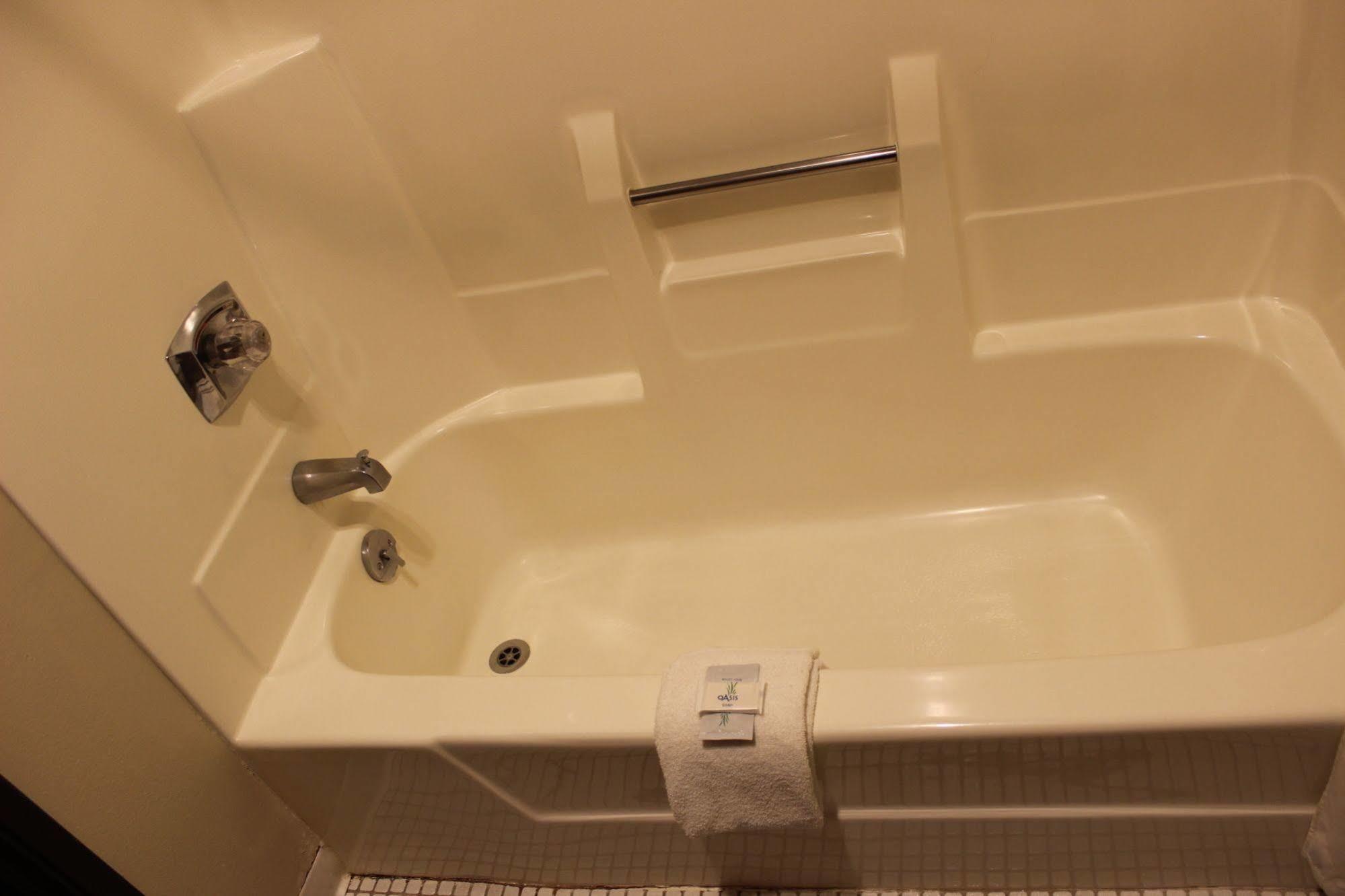 Woodland Inn & Suites Medford ภายนอก รูปภาพ