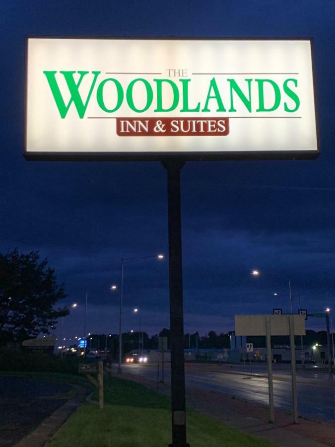 Woodland Inn & Suites Medford ภายนอก รูปภาพ